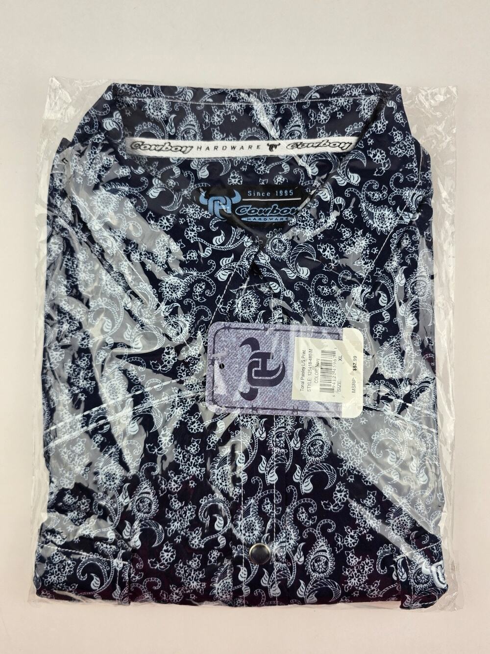 New Men’s XL Cowboy Hardware Long Sleeve Navy Blue Paisley Pearl snap buttons